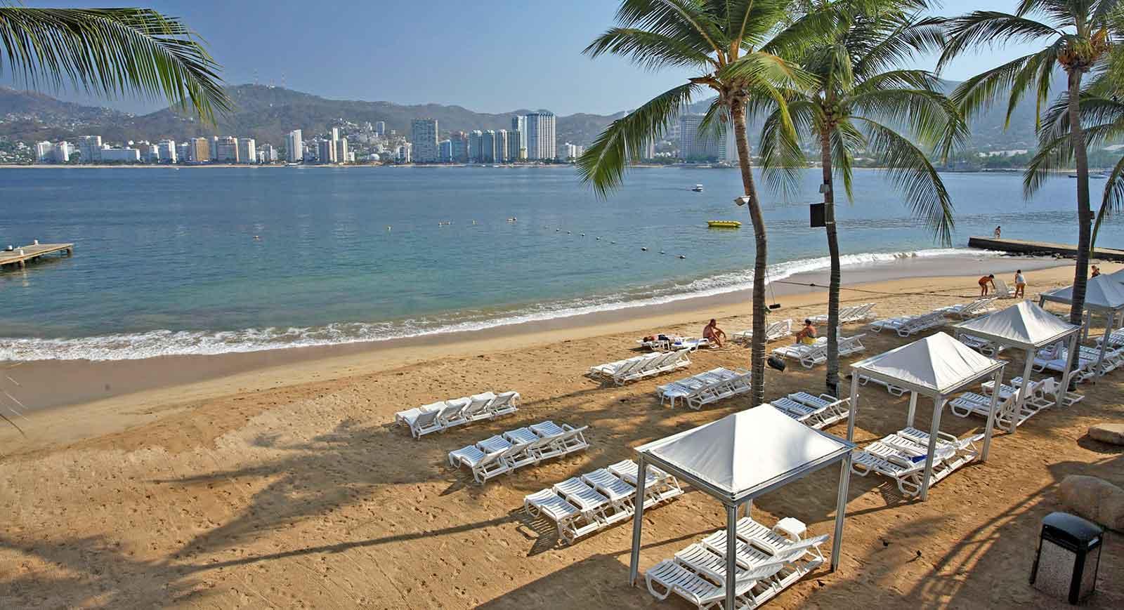 Ritz Acapulco All Inclusive Dış mekan fotoğraf View of the beach