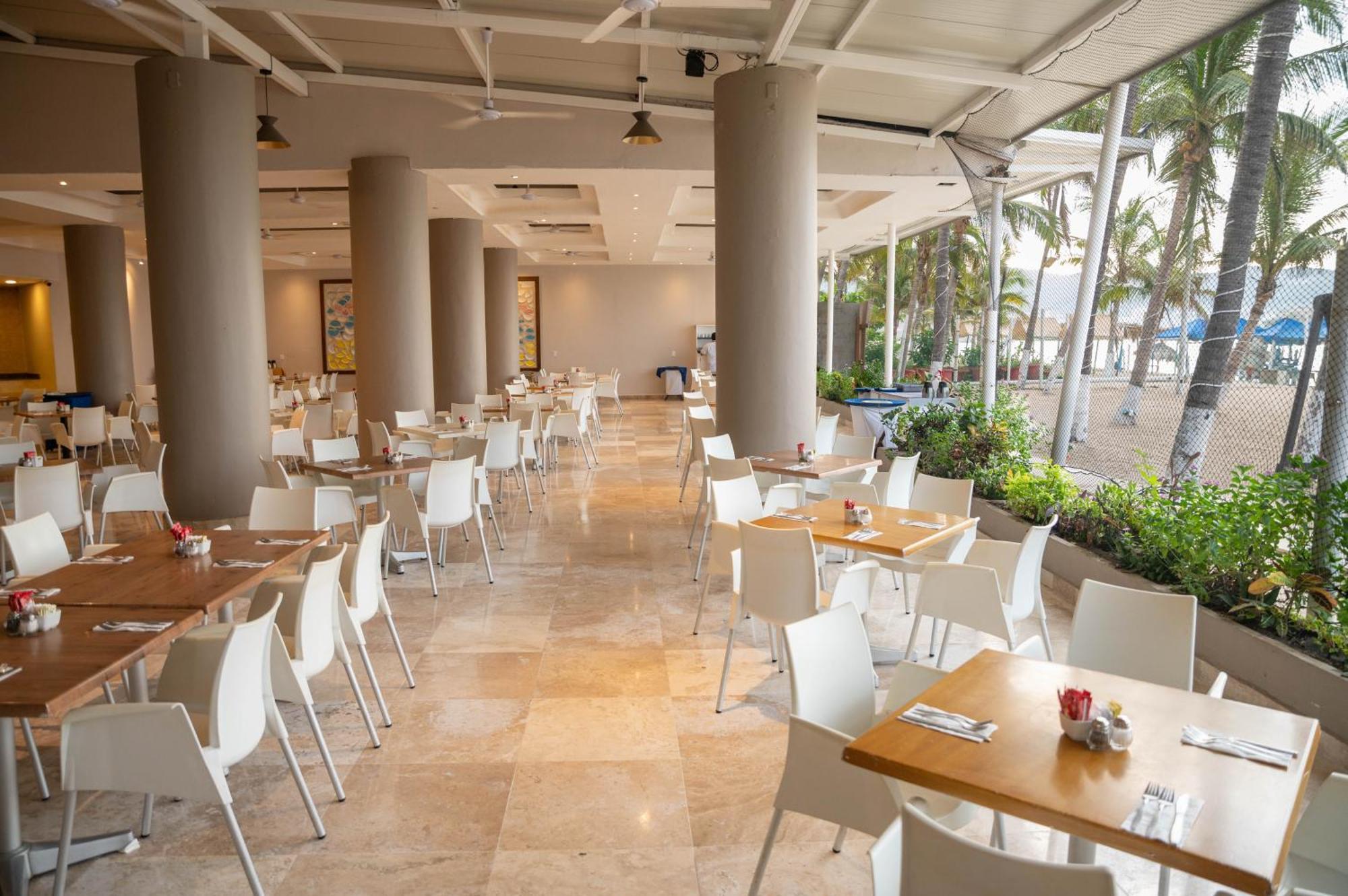 Ritz Acapulco All Inclusive Dış mekan fotoğraf The Beach Club