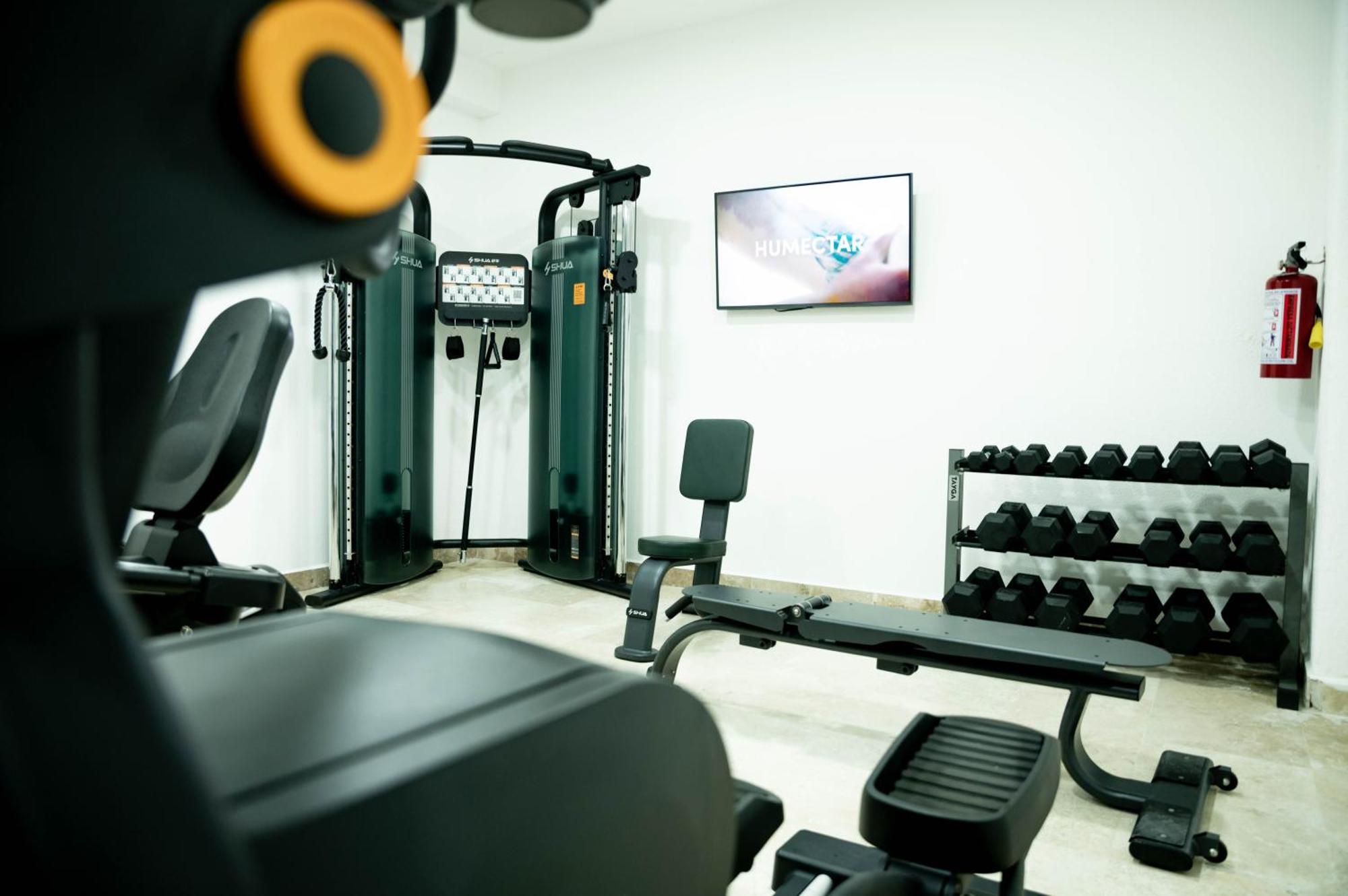 Ritz Acapulco All Inclusive Dış mekan fotoğraf The gym at the hotel