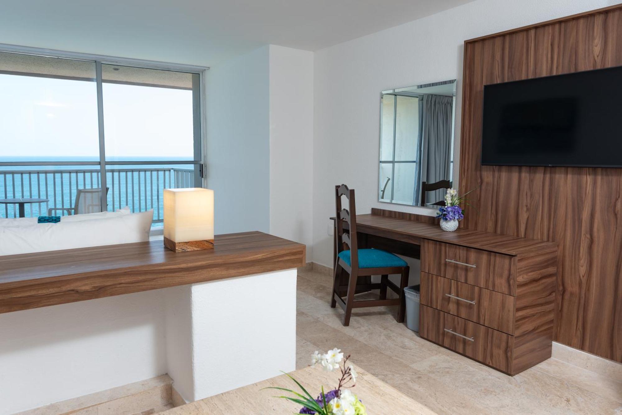 Ritz Acapulco All Inclusive Dış mekan fotoğraf A room at the hotel